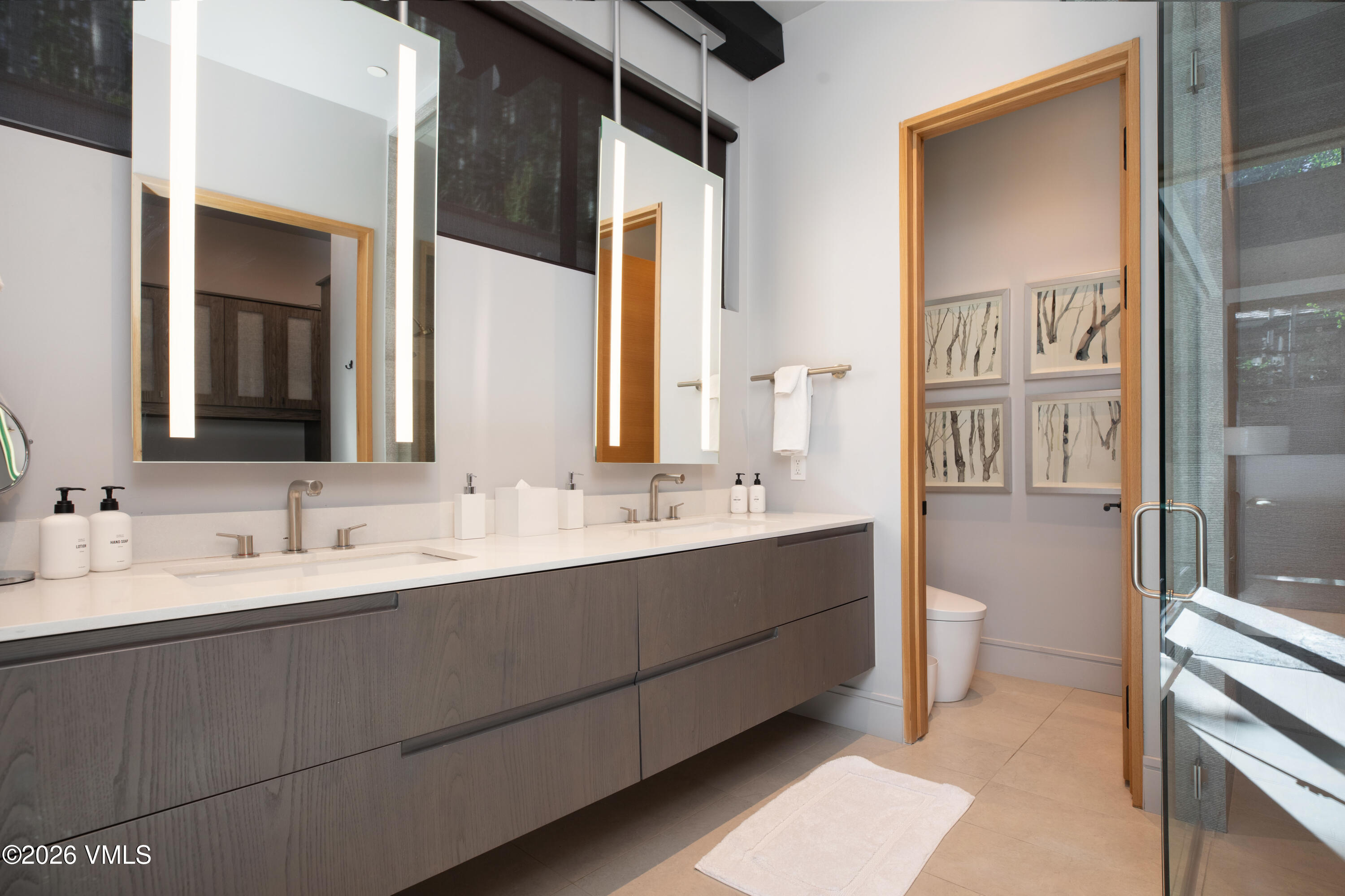 670 West Forest Road Vail, CO 81657 - Photo 11 of 34 2508_670_forest_interior_bath01