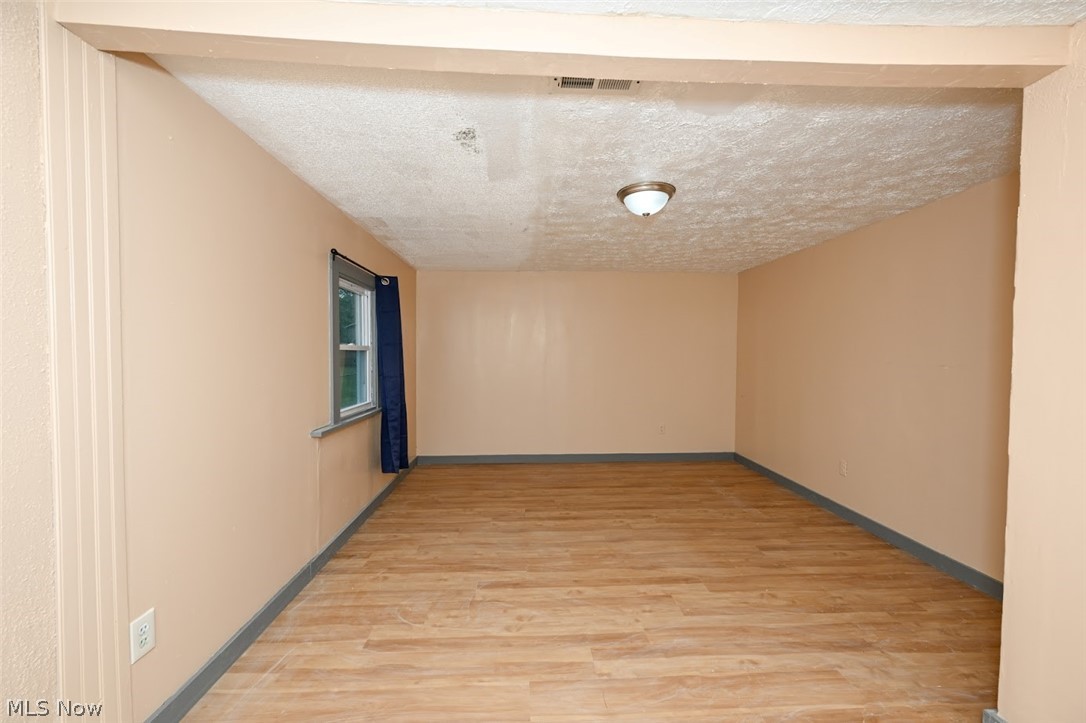 916 Abington Road Akron, OH 44312 - Photo 20 of 27