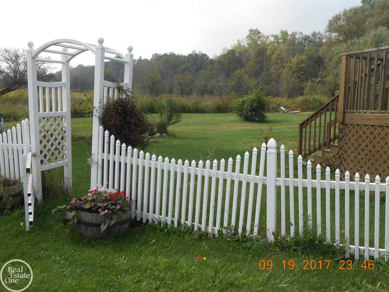 4975 Fisher Road Fort Gratiot, MI 48059 - Photo 17 of 22 31331330-16.JPG