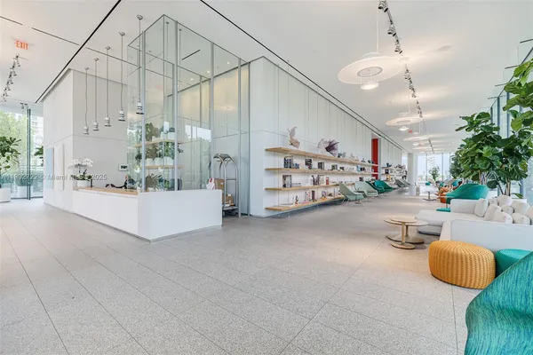 $6,250,000 | 8701 Collins Avenue, Unit 904, Miami Beach, FL 33141