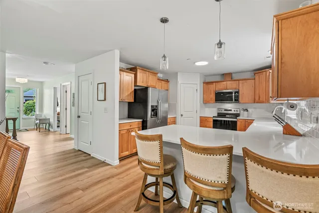 $599,900 | 26 Marina Drive, Cathlamet, WA 98612