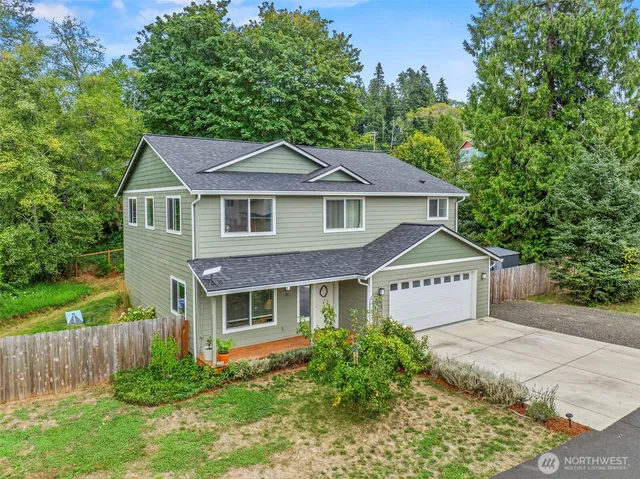 $599,900 | 26 Marina Drive, Cathlamet, WA 98612