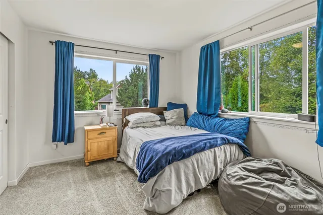 $599,900 | 26 Marina Drive, Cathlamet, WA 98612