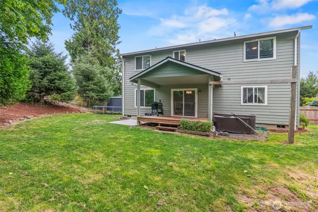 $599,900 | 26 Marina Drive, Cathlamet, WA 98612