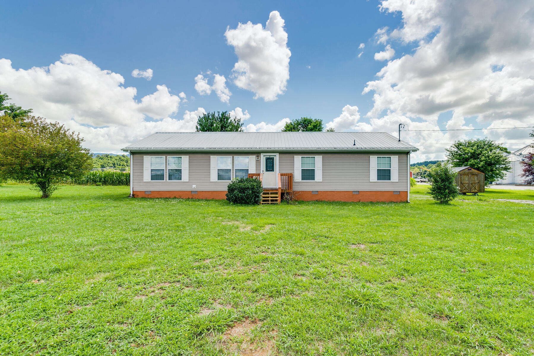 1825 Corby Bridge Road Chuckey, TN 37641 - Photo 1 of 34 001