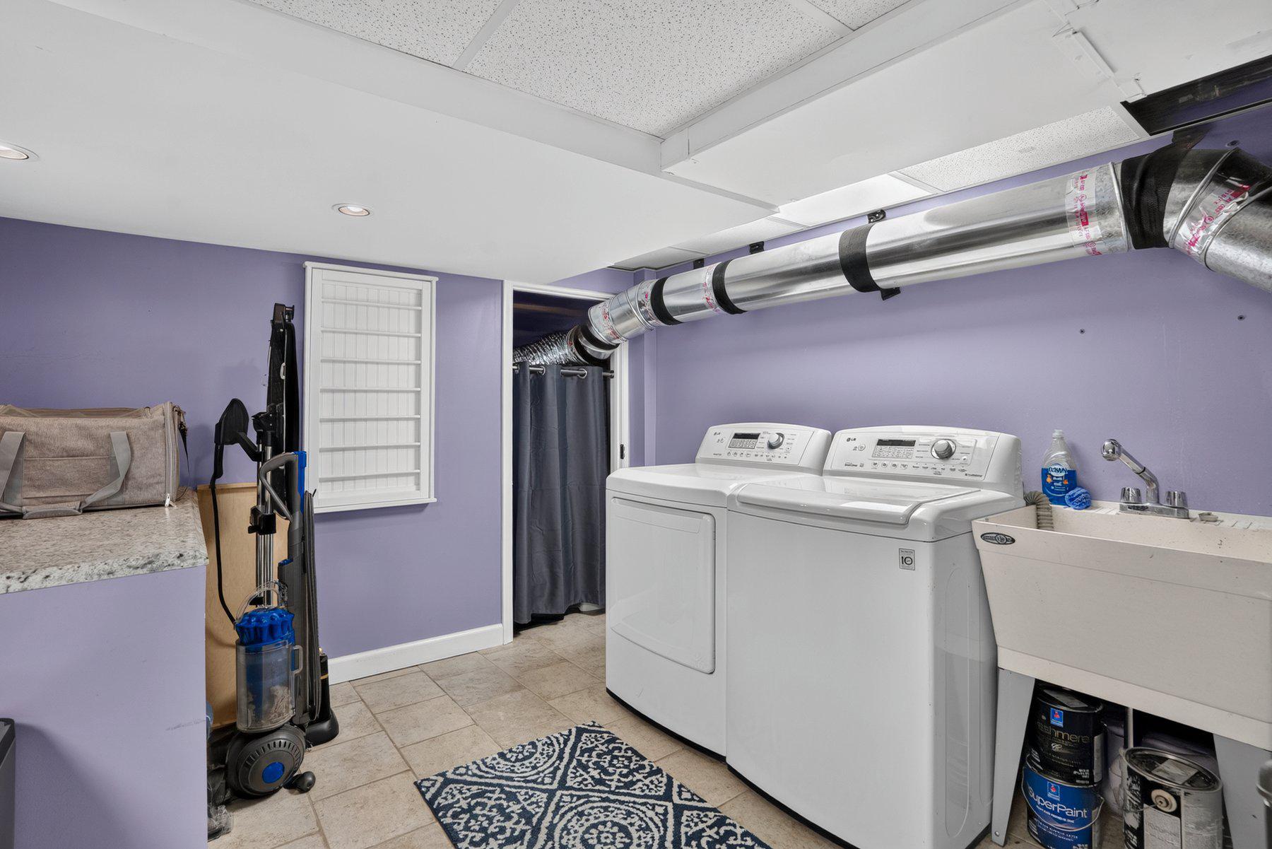 6414 Blenheim Road Baltimore, MD 21212 - Photo 27 of 38 Lower Level laundry area