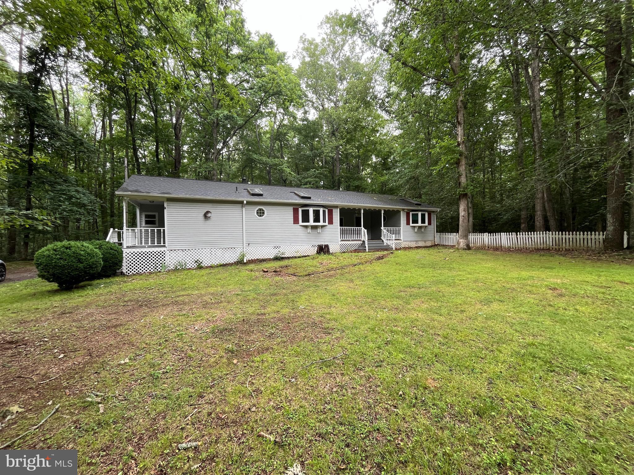 9809 Peppertree Road Spotsylvania, VA 22553 - Photo 2 of 14 Front Yard
