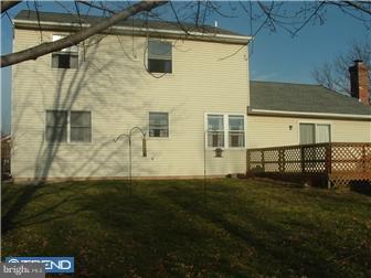 3375 Roxbury Road Hatfield, PA 19440 - Photo 10 of 11 Exterior Back