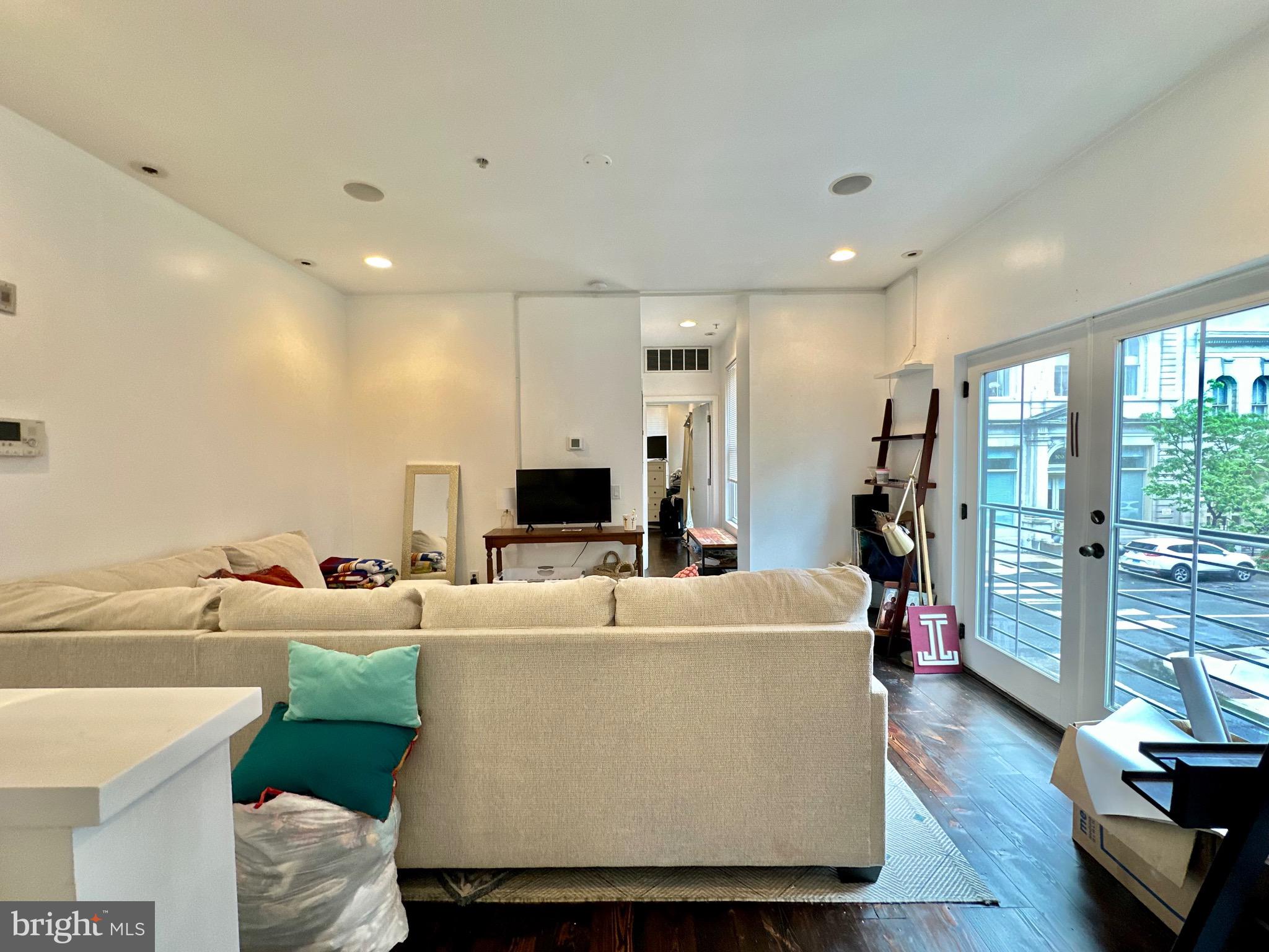 263 North 3rd Street, Unit A Philadelphia, PA 19106 - Photo 5 of 15