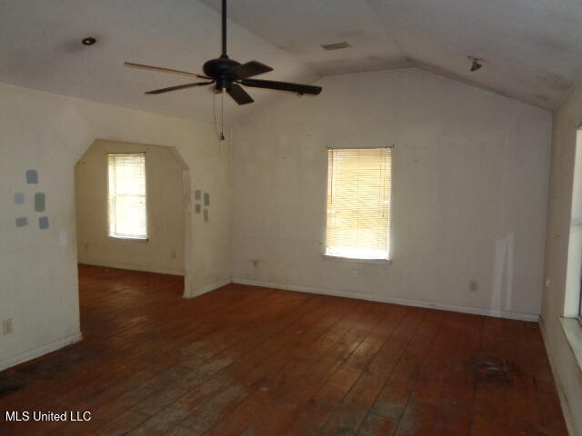 139 September Lane Lucedale, MS 39452 - Photo 4 of 24 4