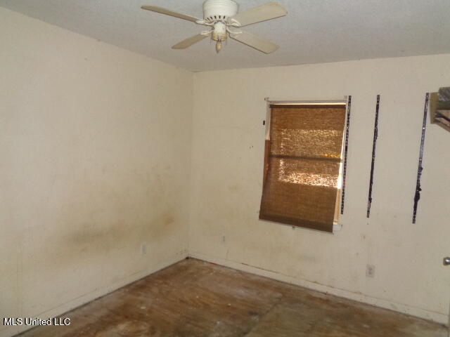 139 September Lane Lucedale, MS 39452 - Photo 9 of 24 9