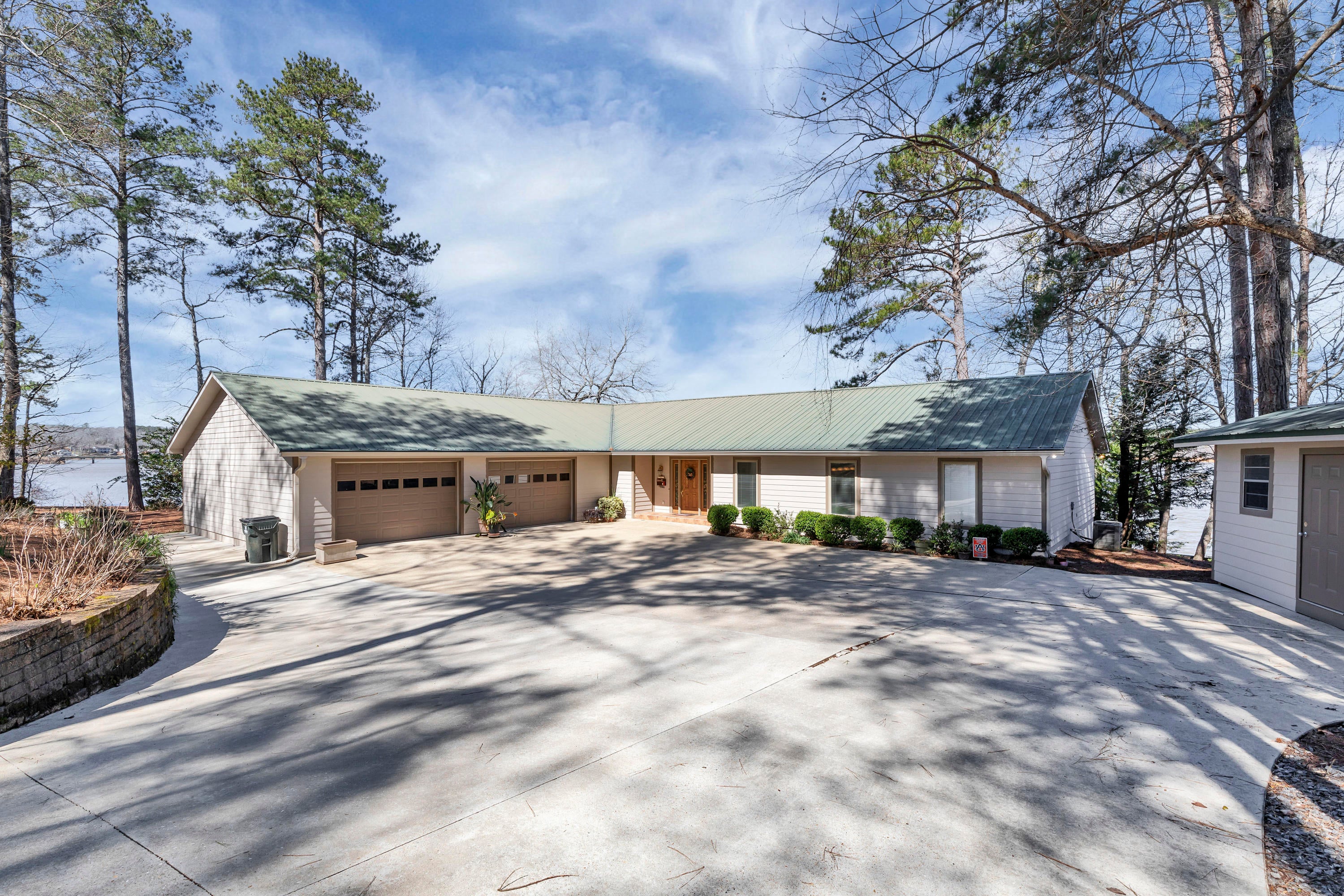 835 Winding Road Dadeville, AL 36853 - Photo 1 of 1 Gallery Image 1