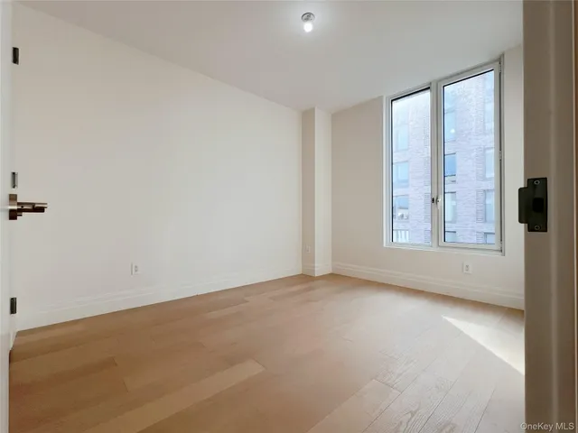 $3,800 | 30-55 Vernon Boulevard, Unit 6G | Astoria