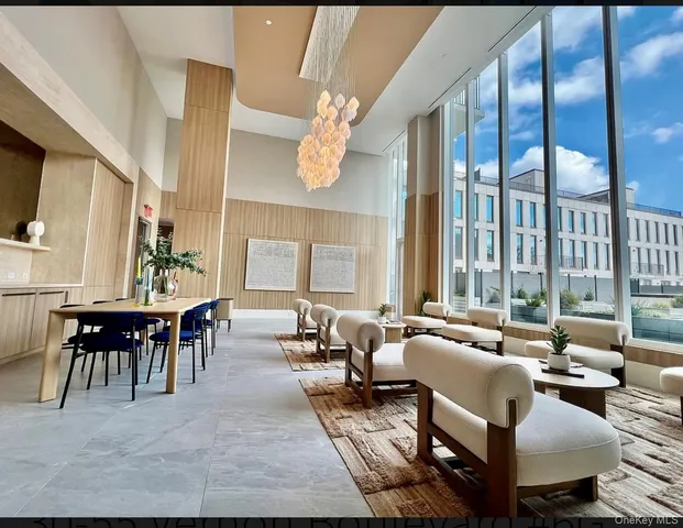 $3,800 | 30-55 Vernon Boulevard, Unit 6G | Astoria