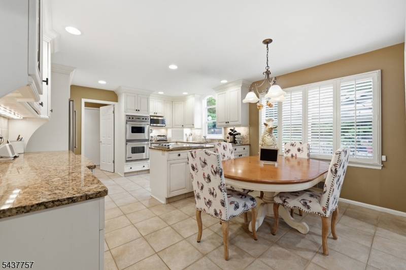 863 Papen Road Bridgewater, NJ 08807 - Photo 10 of 39