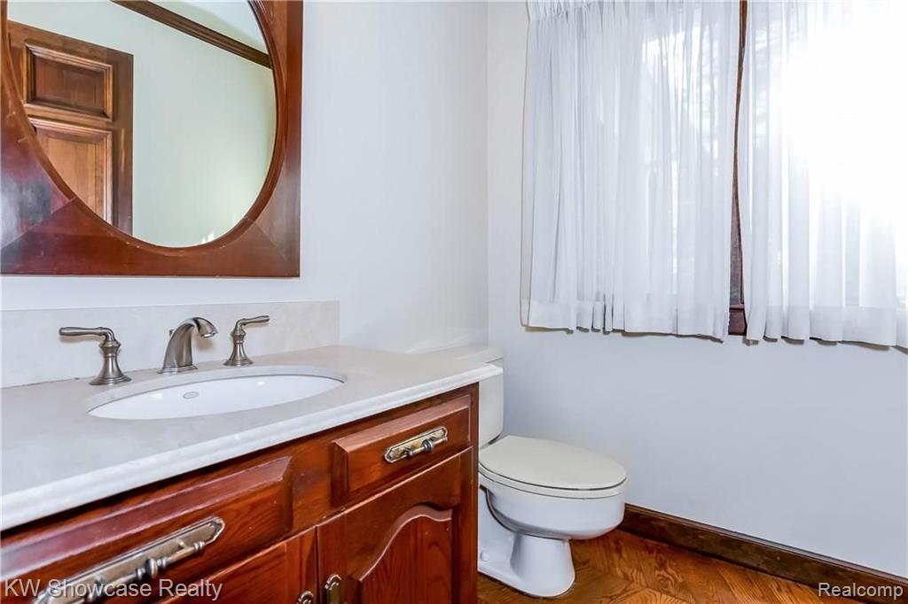 1900 East Valley Road Bloomfield Hills, MI 48304 - Photo 58 of 68