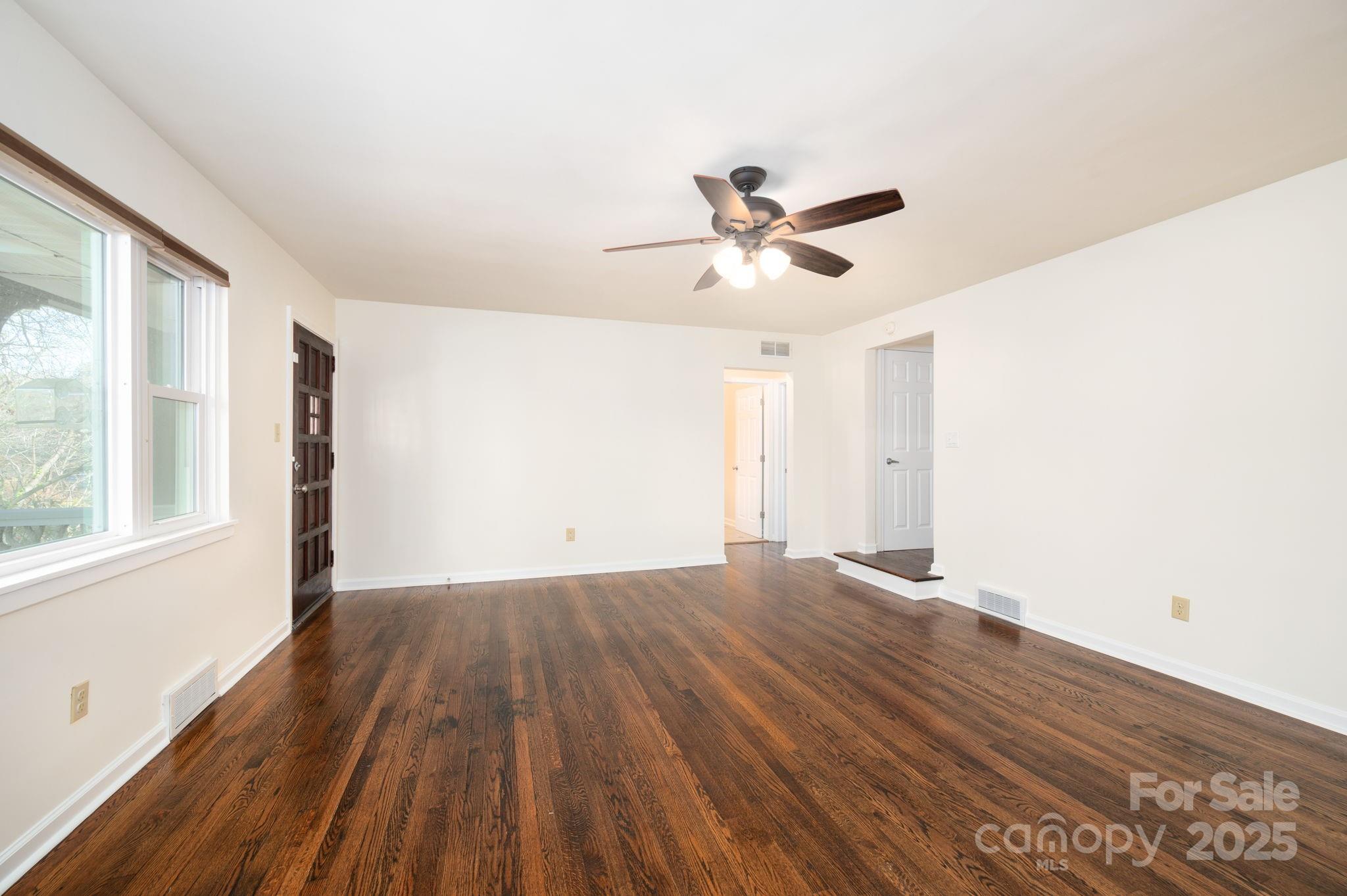 49 Pinedale Road Asheville, NC 28805 - Photo 5 of 38