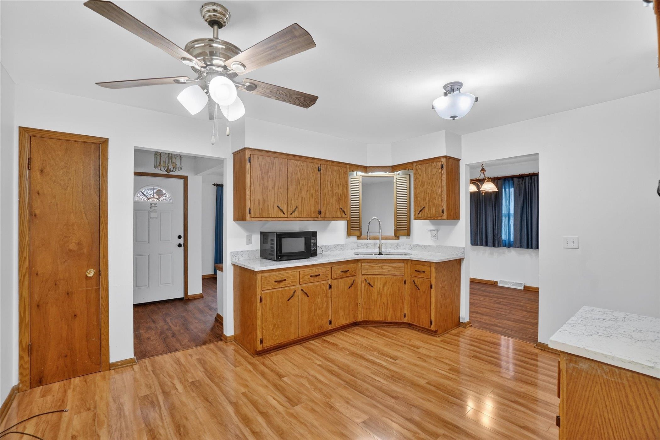 3160 South 95th Street Milwaukee, WI 53227 - Photo 13 of 34