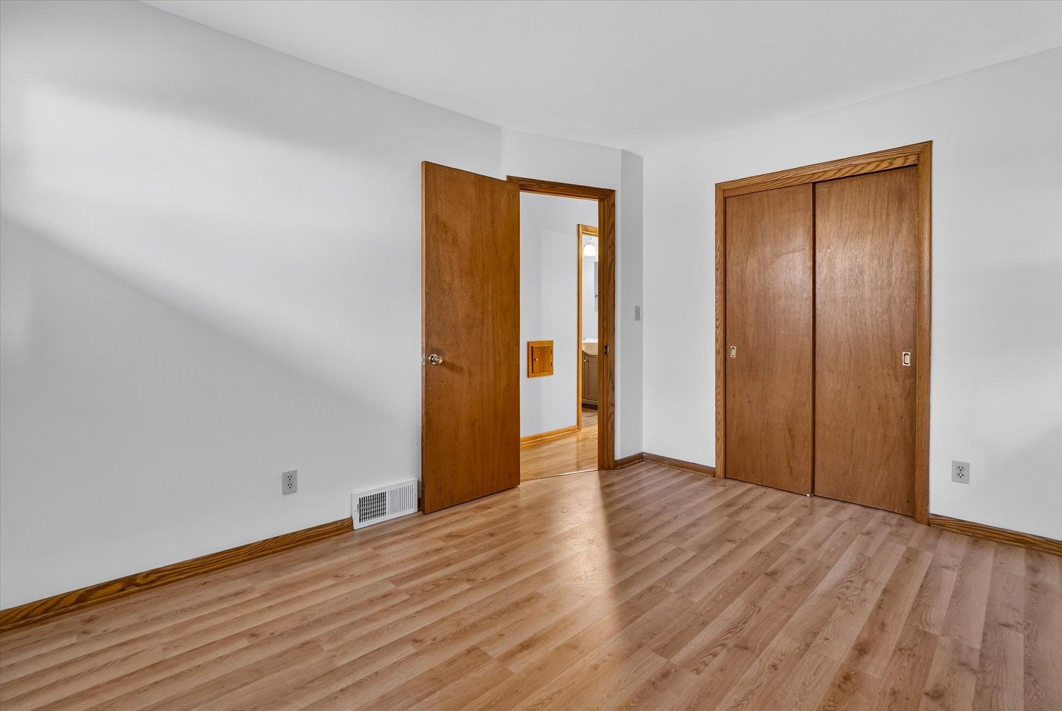 3160 South 95th Street Milwaukee, WI 53227 - Photo 20 of 34