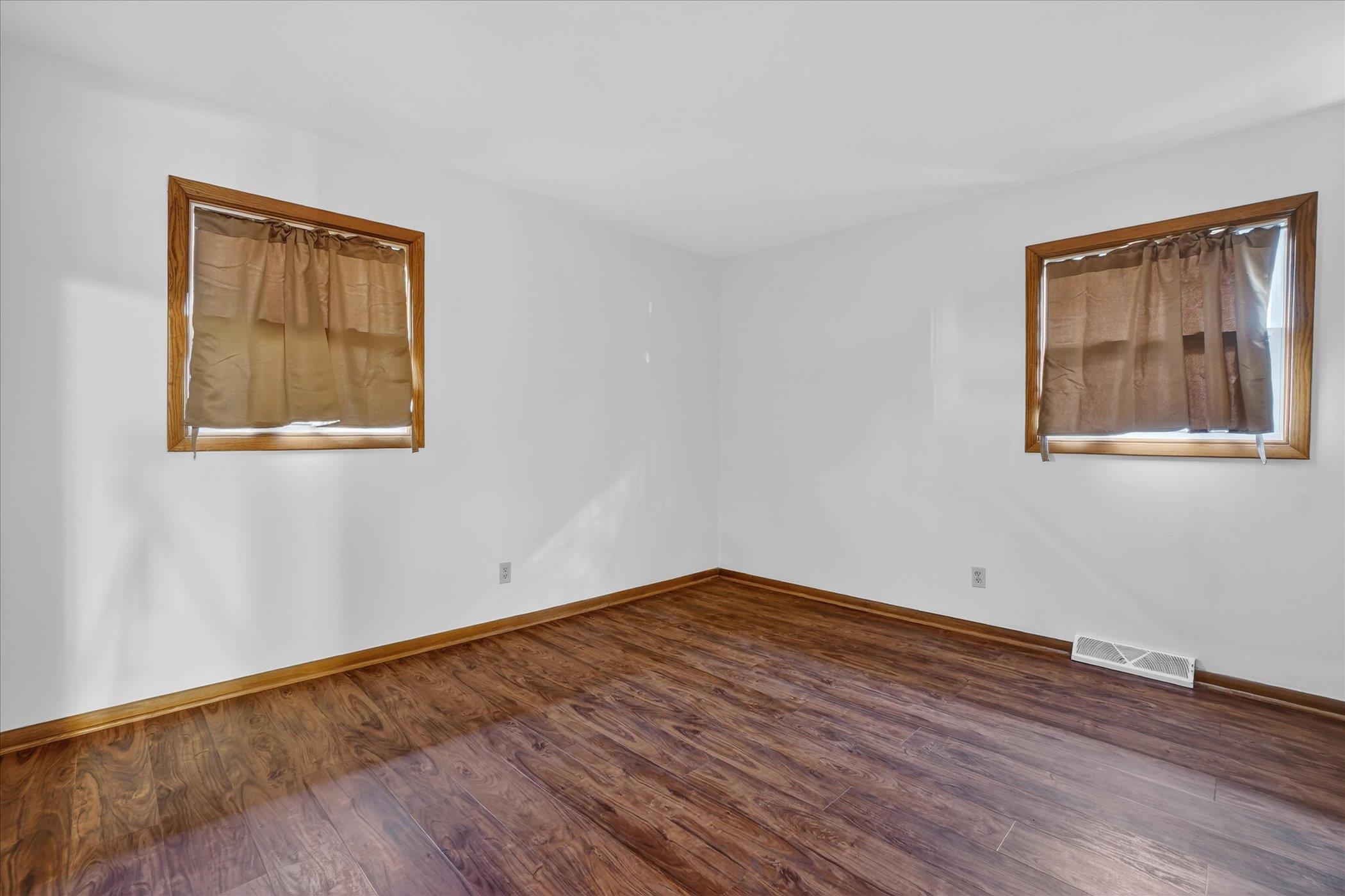 3160 South 95th Street Milwaukee, WI 53227 - Photo 21 of 34
