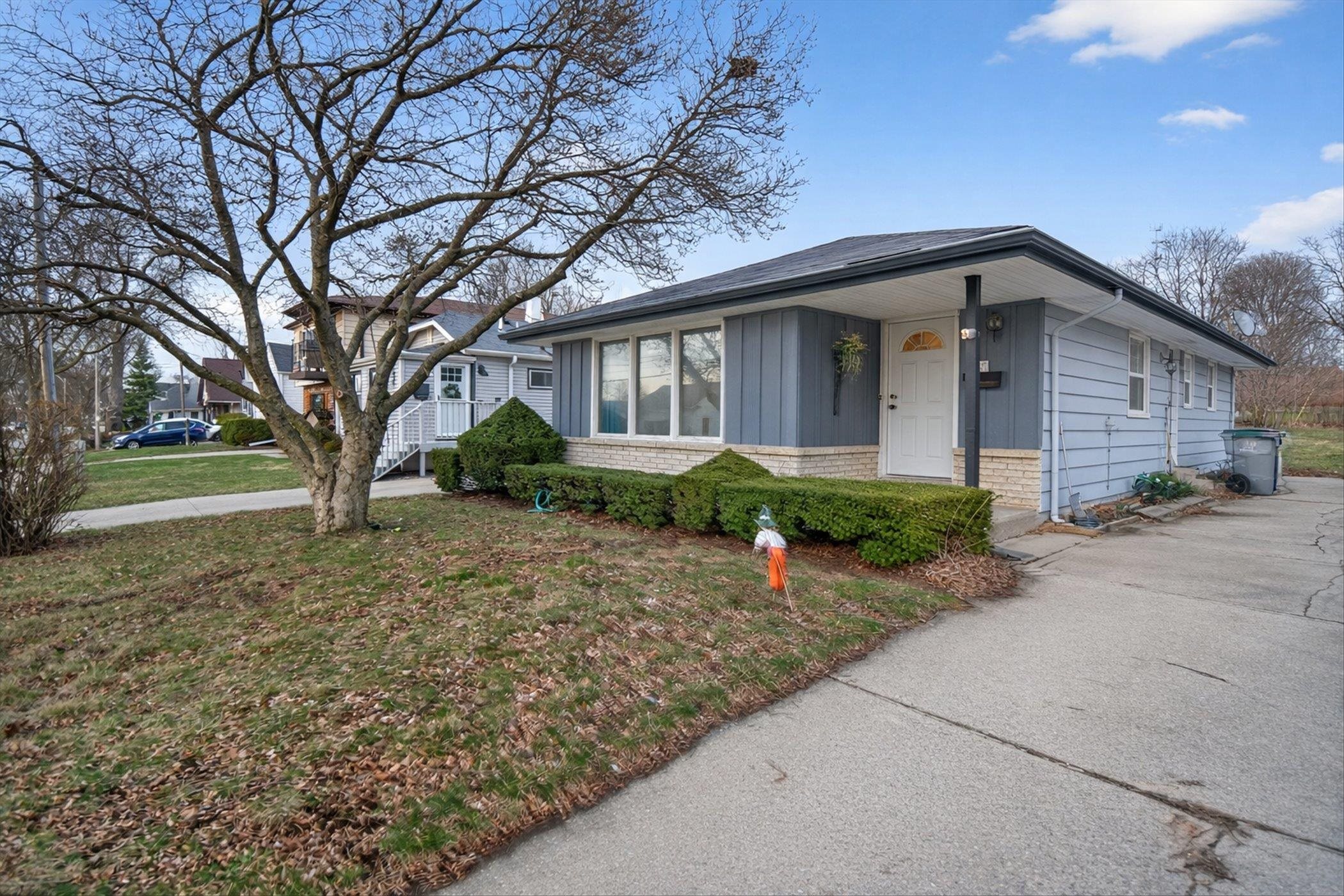 3160 South 95th Street Milwaukee, WI 53227 - Photo 5 of 34