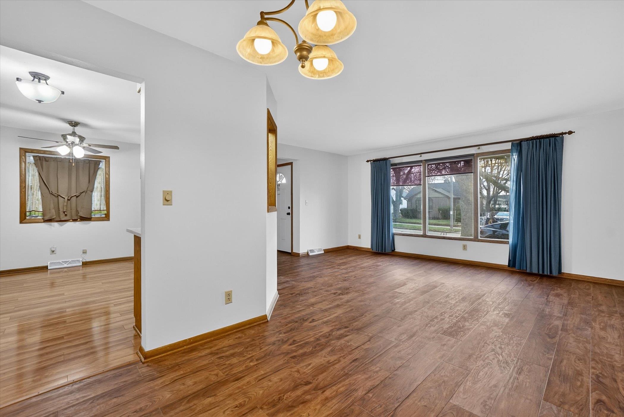 3160 South 95th Street Milwaukee, WI 53227 - Photo 10 of 34