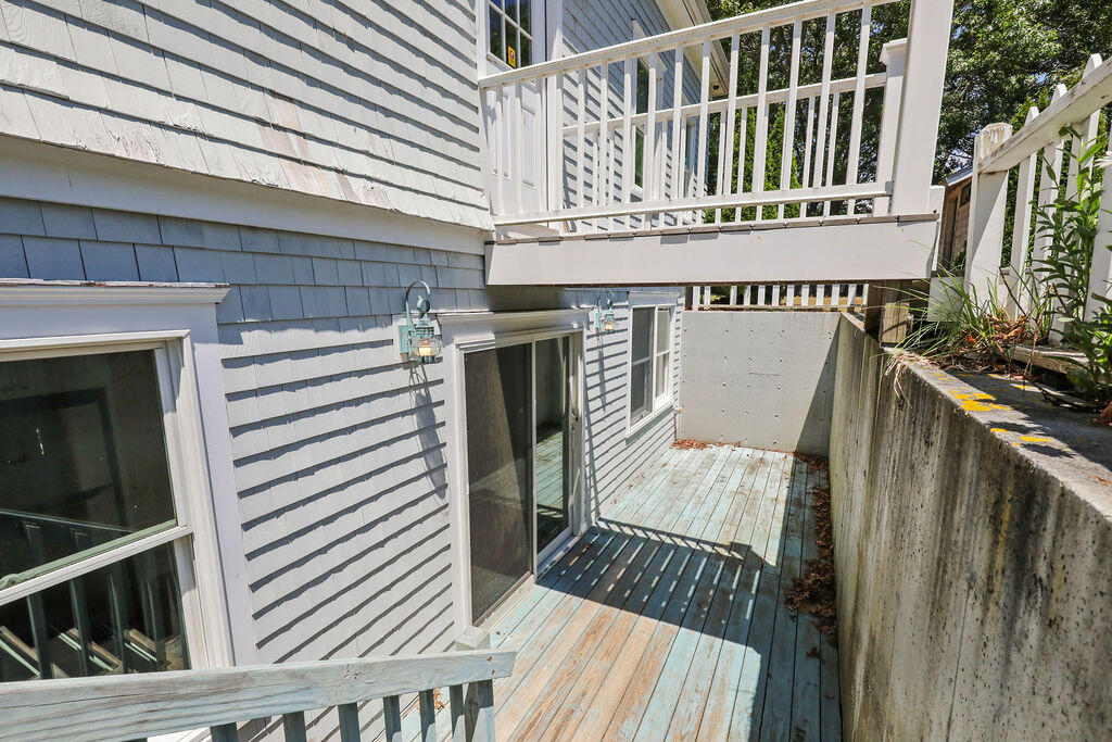 379 Monomoscoy Road Mashpee, MA 02649 - Photo 8 of 42 IMG_2247