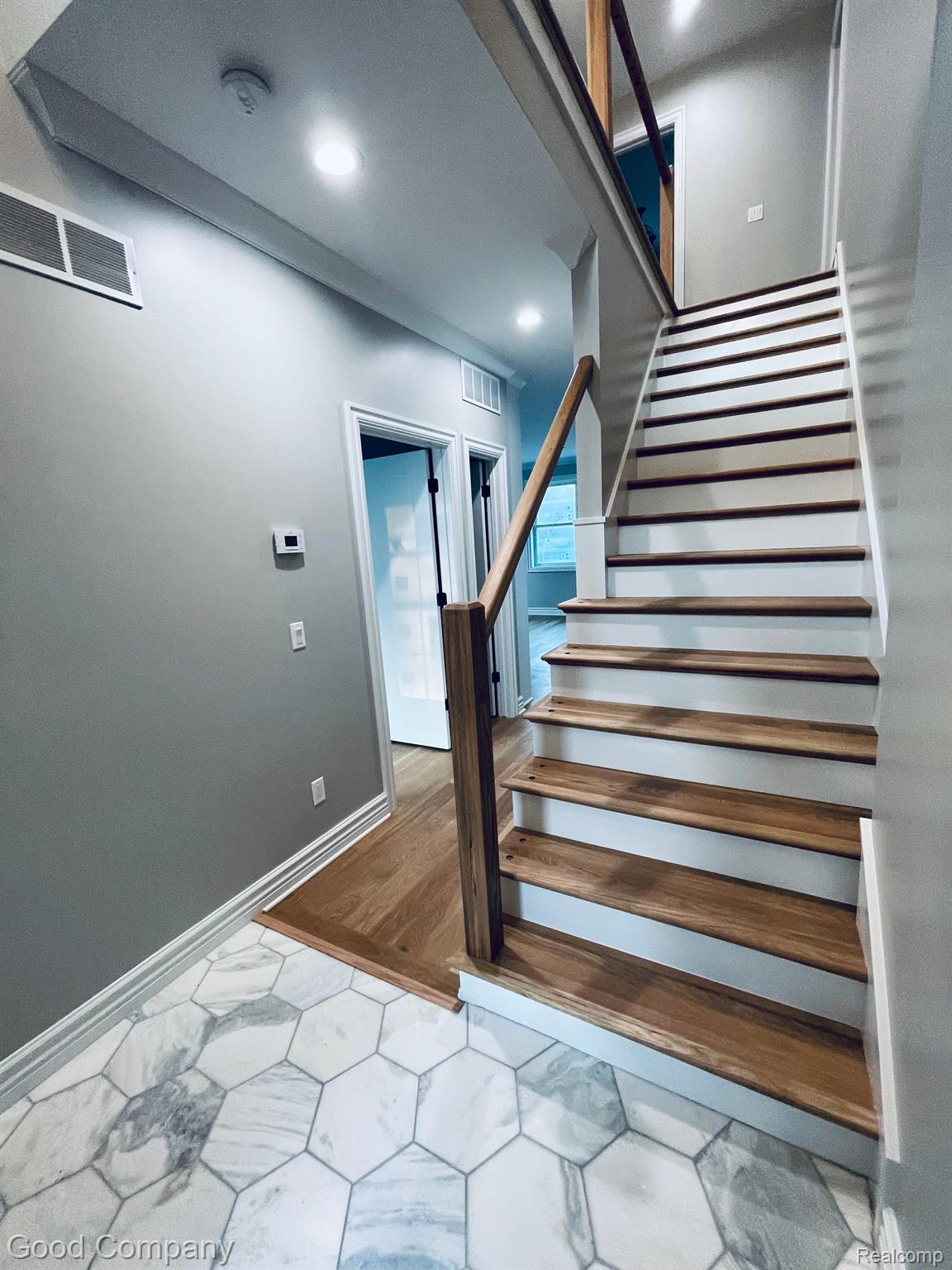 21086 Gill Road Farmington, MI 48335 - Photo 17 of 37 Gallery Image 17