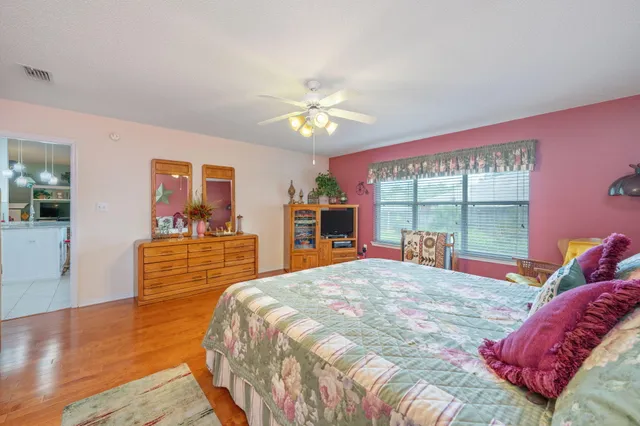 $430,000 | 5863 Hunting Meadows Drive, Crestview, FL 32536