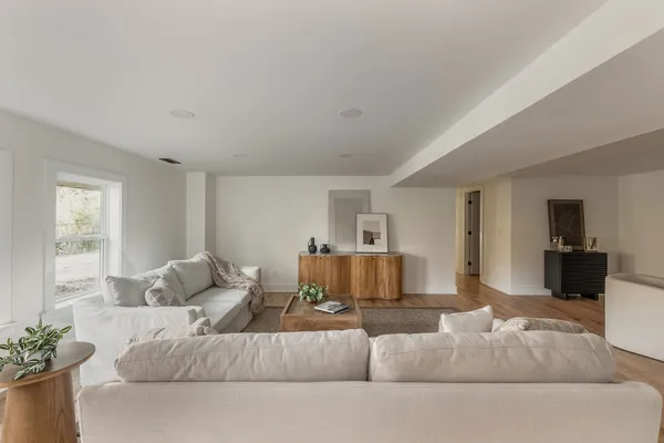 $940,000 | 709 Tahlena Avenue, Madison, TN 37115