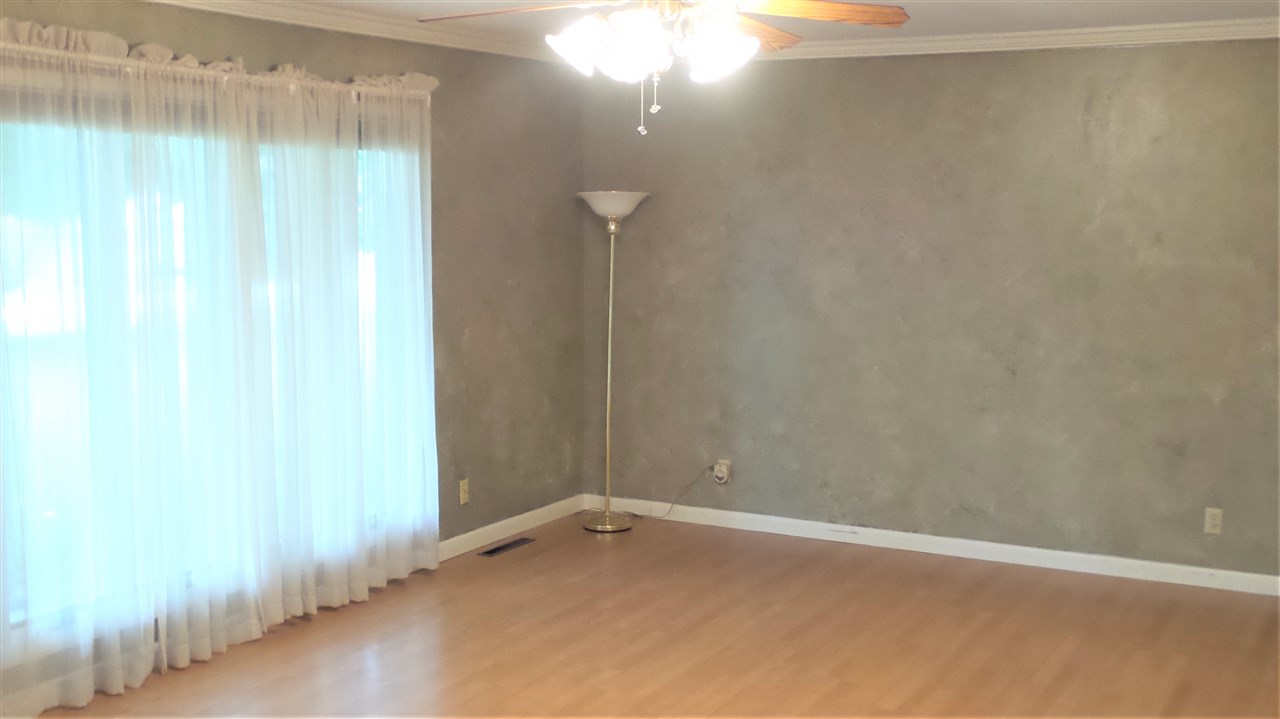 304 Eastside Park Road Washington, IN 47501 - Photo 2 of 27 Gallery Image 2