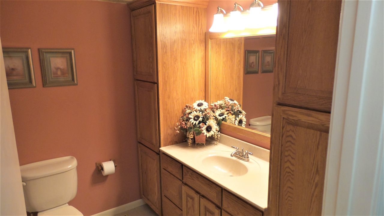 304 Eastside Park Road Washington, IN 47501 - Photo 11 of 27 Gallery Image 11