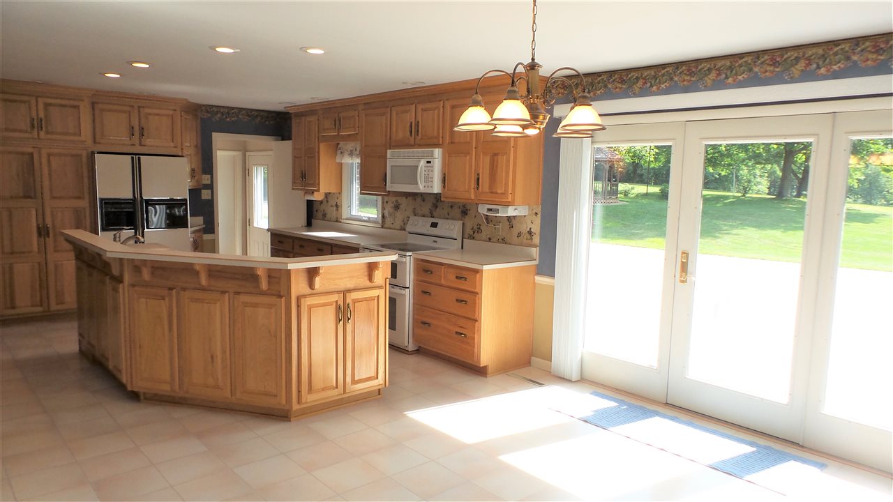 304 Eastside Park Road Washington, IN 47501 - Photo 3 of 27 Gallery Image 3