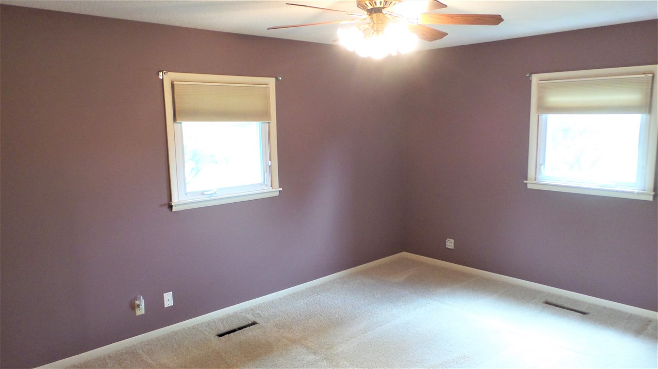 304 Eastside Park Road Washington, IN 47501 - Photo 8 of 27 Gallery Image 8