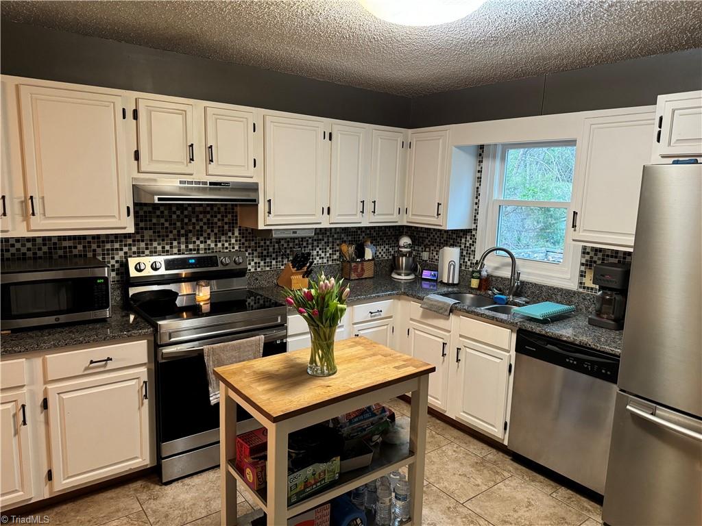 389 Georgetown Road Winston-Salem, NC 27107 - Photo 11 of 19 Gallery Image 11