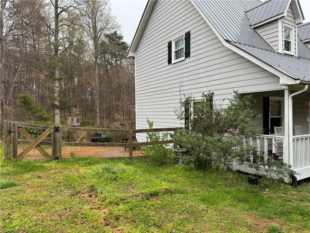 389 Georgetown Road Winston-Salem, NC 27107 - Photo 3 of 19 Gallery Image 3