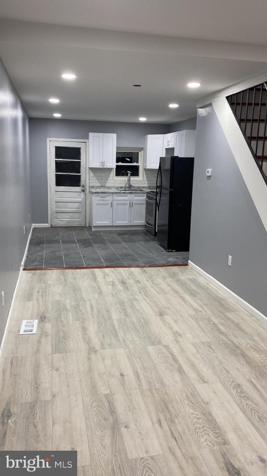 1820 Hope Street Baltimore, MD 21202 - Photo 2 of 14 a view of kitchen with stainless steel appliances kitchen area