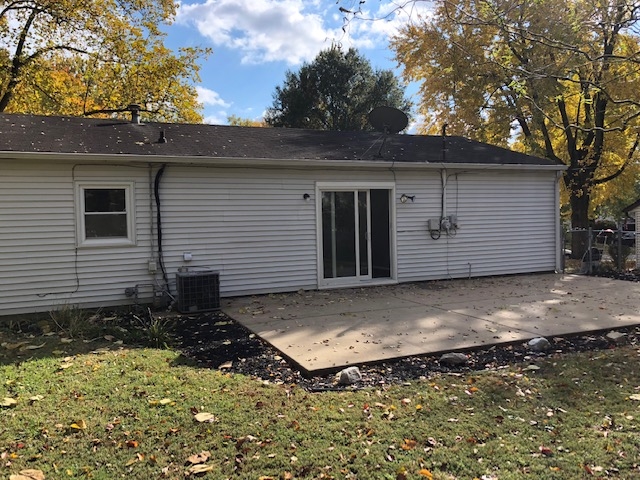 105 Lexington Road Evansville, IN 47710 - Photo 6 of 8 Gallery Image 6