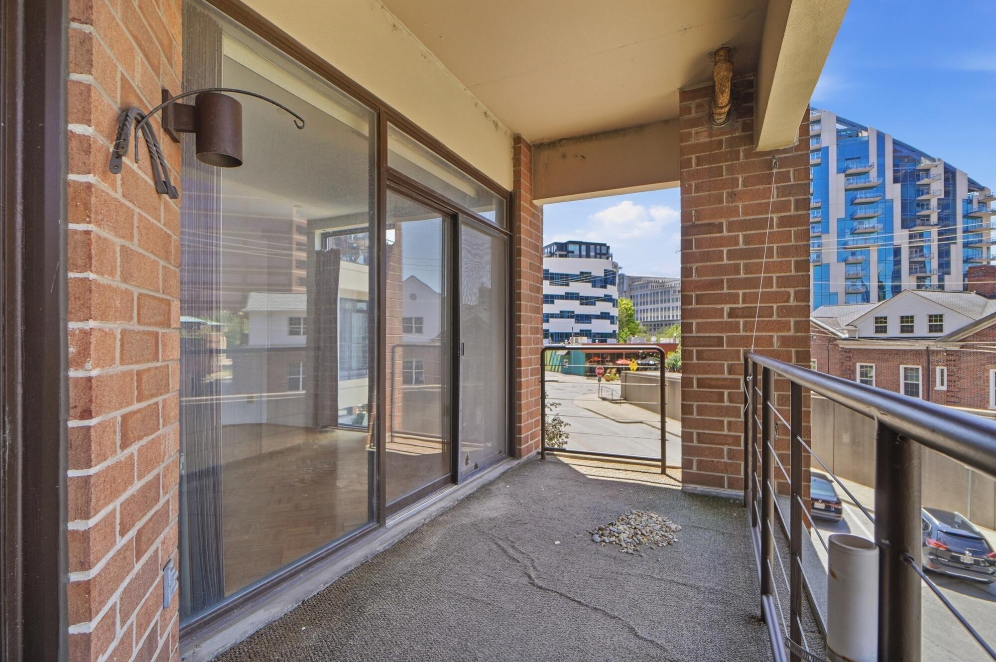 100 Riverside Place, Unit 303 Covington, KY 41011 - Photo 21 of 26 032