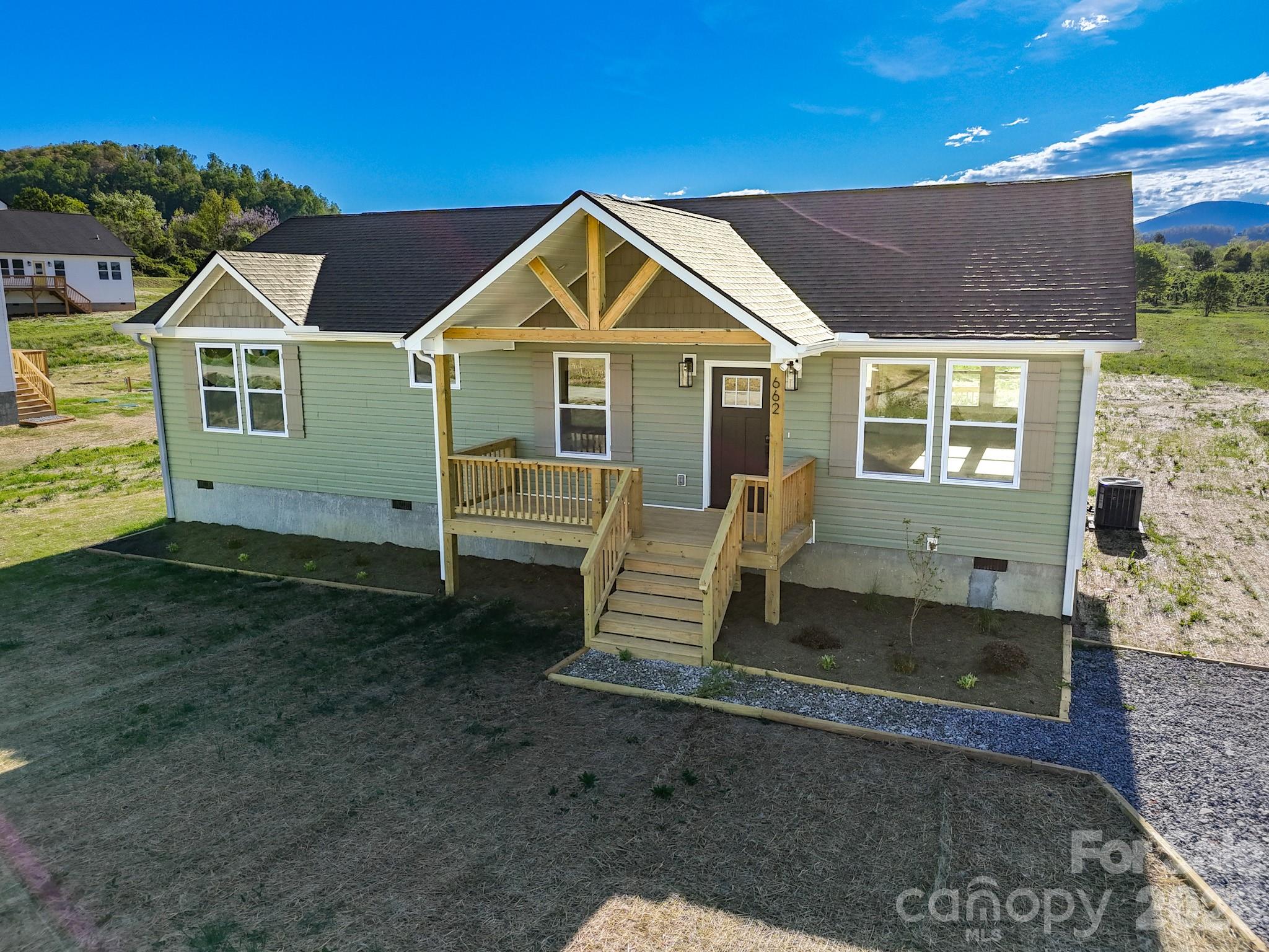 662 Beehive Road Hendersonville, NC 28792 - Photo 1 of 42