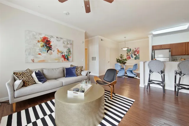 $1,680 | 8800 Highway 290, Unit B1C318, Austin, TX 78736