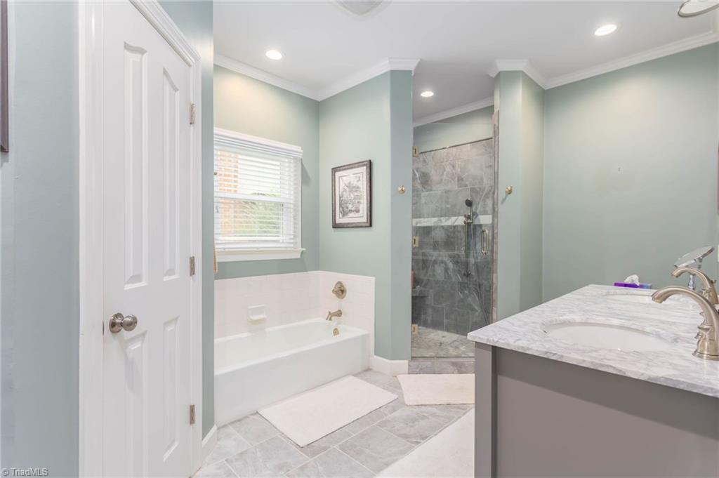 1700 Chickadee Point High Point, NC 27262 - Photo 18 of 27