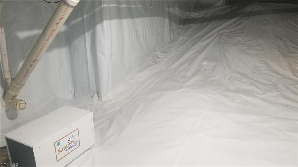 1700 Chickadee Point High Point, NC 27262 - Photo 25 of 27 Crawl space encapsulation