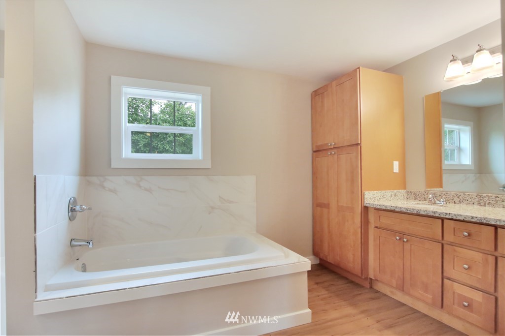 33114 Locke Road Roy, WA 98580 - Photo 18 of 25 Gallery Image 18
