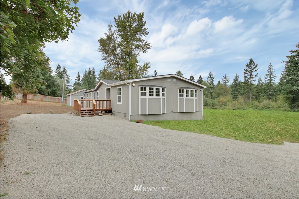33114 Locke Road Roy, WA 98580 - Photo 3 of 25 Gallery Image 3