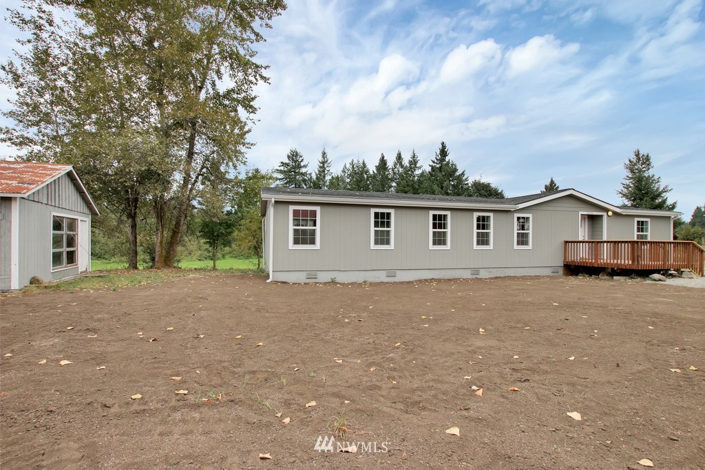 33114 Locke Road Roy, WA 98580 - Photo 4 of 25 Gallery Image 4