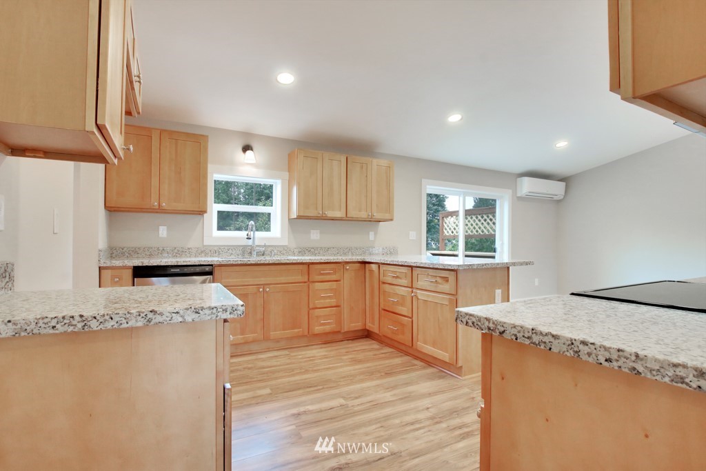 33114 Locke Road Roy, WA 98580 - Photo 10 of 25 Gallery Image 10