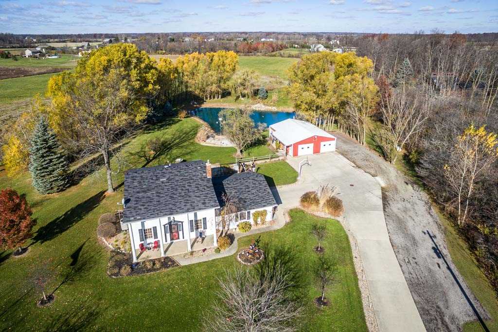 12124 Lower Huntington Road Roanoke, IN 46783 - Photo 5 of 36