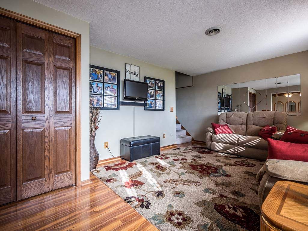 12124 Lower Huntington Road Roanoke, IN 46783 - Photo 9 of 36