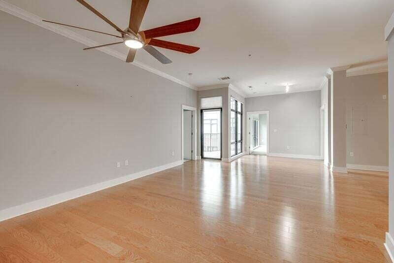 129 Walnut Street, Unit 219 Chattanooga, TN 37403 - Photo 13 of 66 LIVING ROOM